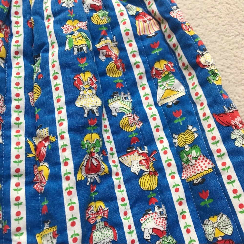 Vintage Her Majesty Doll Print Ruffle Skirt (80s-90s)